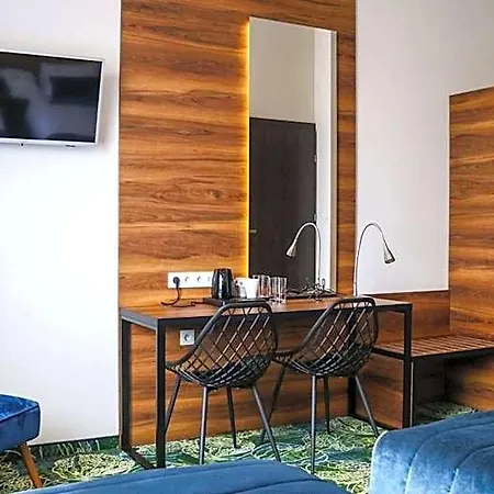 Hotel Bloom Airport Okecie