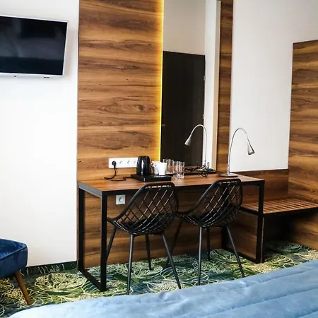 Hotell Bloom Airport Okecie Raszyn
