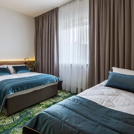 Hotell Bloom Airport Okecie