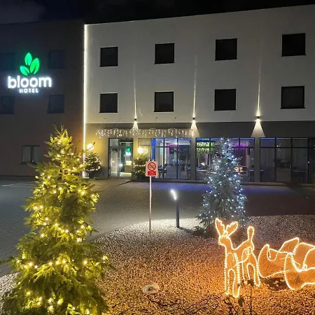 Hotell Bloom Airport Okecie Raszyn